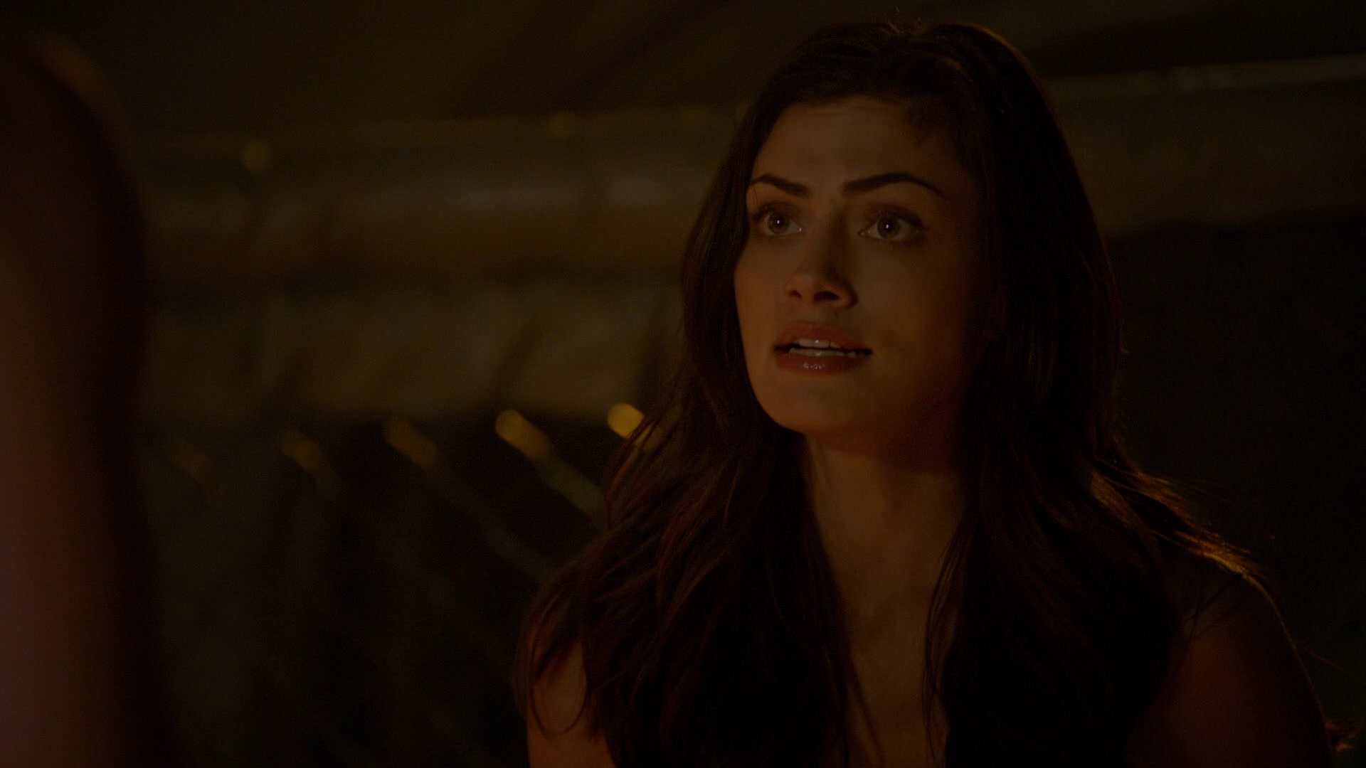 3x03 Ill See You In Hell Or New Orleans To S03e03 0154 Phoebe Tonkin Web 